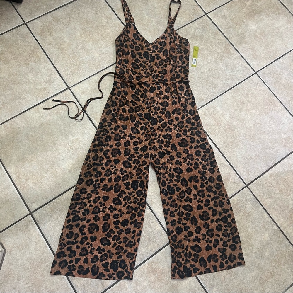 Gianni Bini Leopard Print Jumpsuit Wide Leg Cropped NWT Size 2